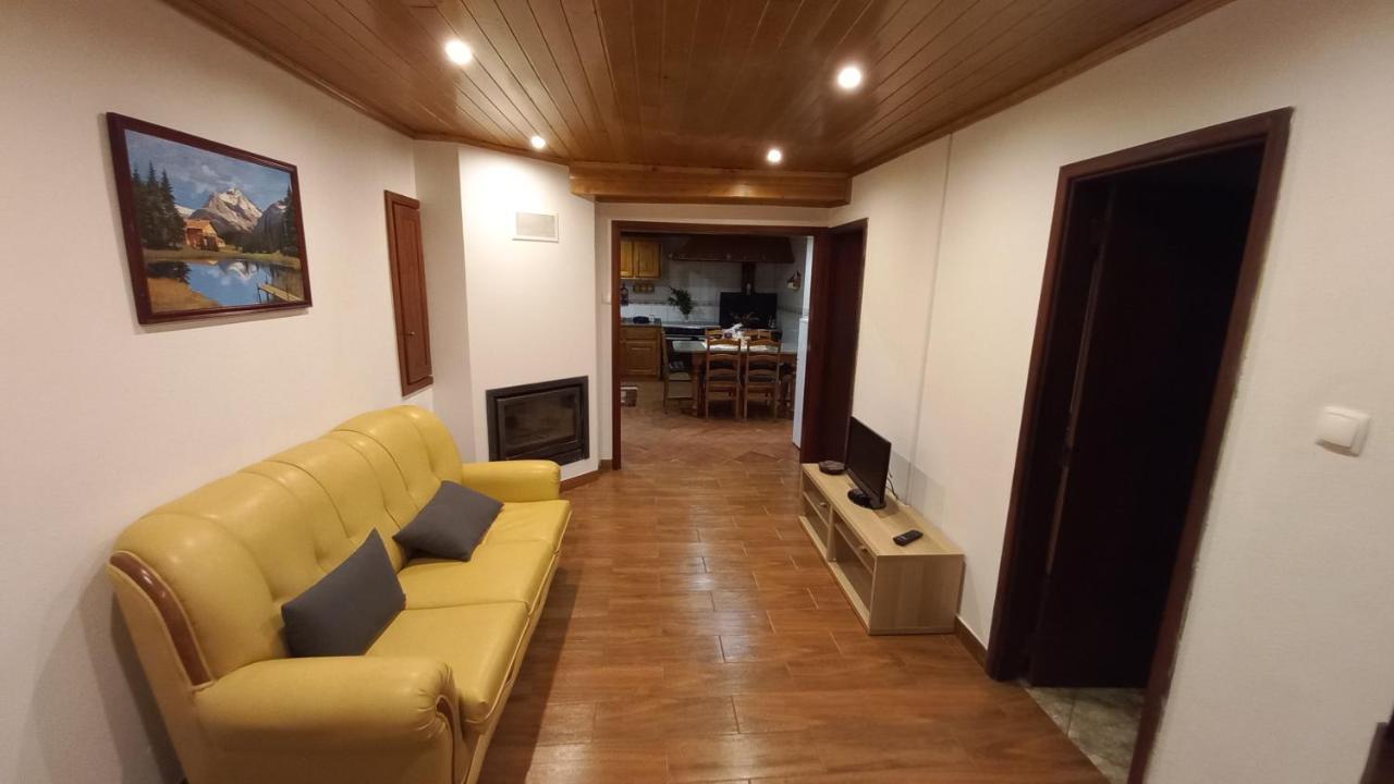 パレーデス・デ・コウラ Casa Da Rosa Porreirasヴィラ エクステリア 写真